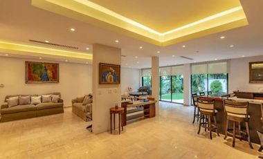 VENTA CASA EN OBARRIO COMERCIAL O RESIDENCIAL AMPLIA