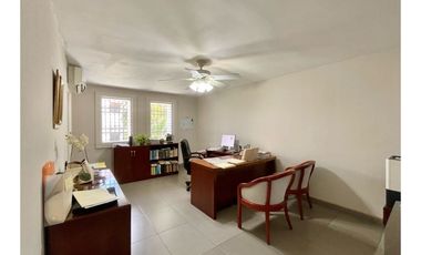 Se vende espectacular casa en Obarrio. (MM)