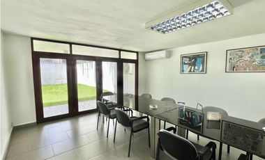 Se vende espectacular casa en Obarrio. (MM)