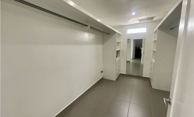 Se vende espectacular casa en Obarrio. (MM)