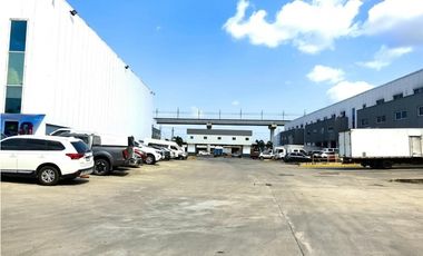 Amplia Bodega en Alquiler en Centro Industrial en Vía Tocumen  719 Mt2