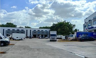 Amplia Bodega en Alquiler en Centro Industrial en Vía Tocumen  719 Mt2