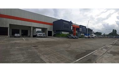 SE ALQUILA BODEGA EN ZONA FRANCA