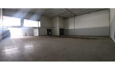 SE ALQUILA BODEGA EN ZONA FRANCA