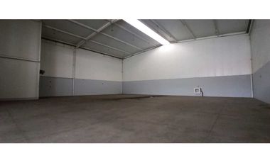 SE ALQUILA BODEGA EN ZONA FRANCA
