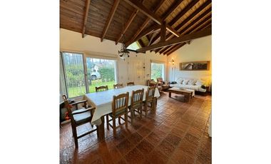 IMPECABLE CHALET 3 DORMITORIOS 2 BAÑOS EN UNA SOLA PLANTA