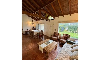 IMPECABLE CHALET 3 DORMITORIOS 2 BAÑOS EN UNA SOLA PLANTA