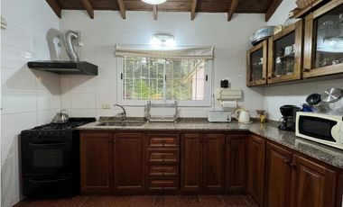IMPECABLE CHALET 3 DORMITORIOS 2 BAÑOS EN UNA SOLA PLANTA