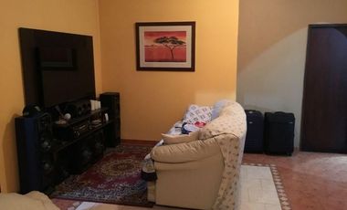 VENTA DE CASA EN Caseros