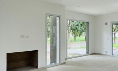 Casa en venta en Miralagos