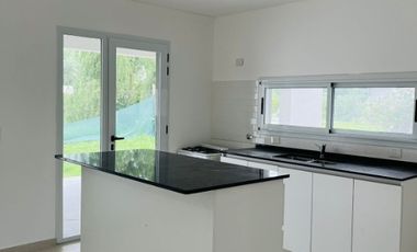 Casa en venta en Miralagos