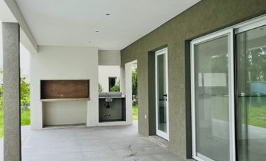 Casa en venta en Miralagos