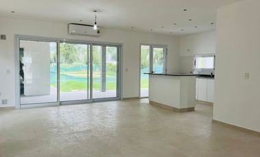 Casa en venta en Miralagos