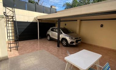 VENTA DE CASA EN Caseros