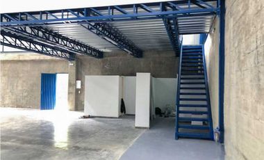 Bodega en centro logístico CONDINA