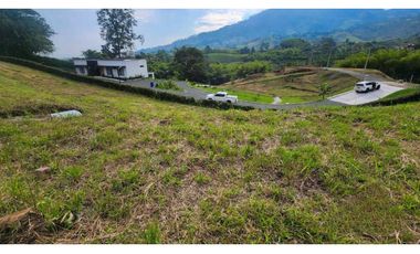 Lote a 2 minutos de la vía La Romelia-El Pollo