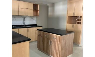 EN VENTA ESPECTACULAR CASA DUPLEX