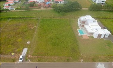 EN VENTA ESPECTACULAR LOTE EN CONDOMINIO CERRITOS