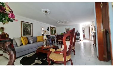 EN VENTA AMPLIO APARTAMENTO EN EL CENTRO DE PEREIRA.