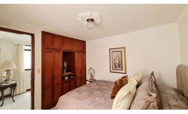 EN VENTA AMPLIO APARTAMENTO EN EL CENTRO DE PEREIRA.