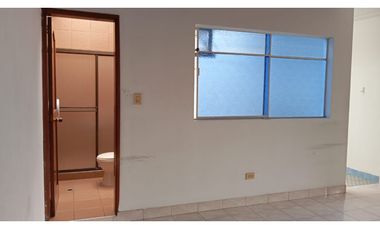 Casa con Local comercial/Centro Pereira