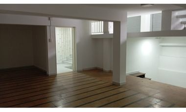 Casa con Local comercial/Centro Pereira
