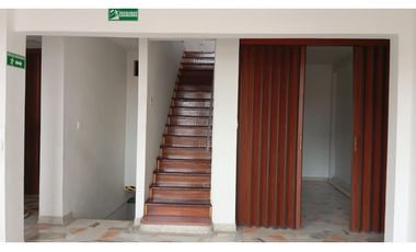 Casa con Local comercial/Centro Pereira