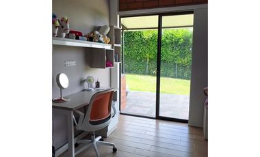 Casa campestre en condominio, La Palmilla, vía Alcalá