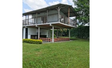 Casa campestre en condominio, La Palmilla, vía Alcalá