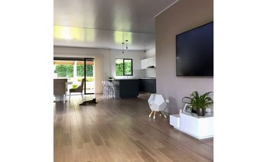 Casa campestre en condominio, La Palmilla, vía Alcalá