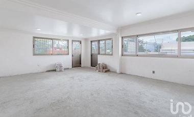 HERMOSO JARDIN  CON EDIFICIO EN VENTA IZTAPALAPA