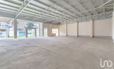 HERMOSO JARDIN  CON EDIFICIO EN VENTA IZTAPALAPA