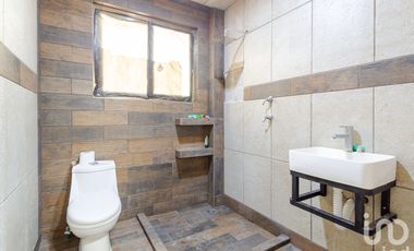 HERMOSO JARDIN  CON EDIFICIO EN VENTA IZTAPALAPA