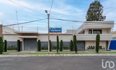 HERMOSO JARDIN  CON EDIFICIO EN VENTA IZTAPALAPA