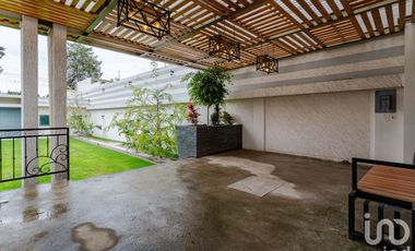 HERMOSO JARDIN  CON EDIFICIO EN VENTA IZTAPALAPA