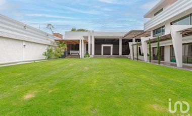 HERMOSO JARDIN  CON EDIFICIO EN VENTA IZTAPALAPA