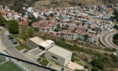 GRANDE Y LUJOSO PENTHOUSE CON INCREIBLE VISTA!