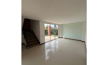 Casa Duplex en Arriendo en Envigado Sector Los Benedictinos