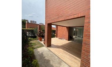 Casa Duplex en Arriendo en Envigado Sector Los Benedictinos