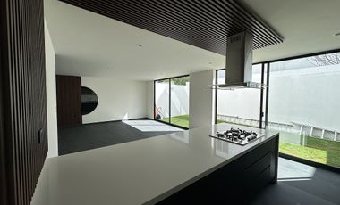 Venta Casa en Lomas de Angelopolis , Puebla.