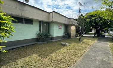 Casa esquinera de una planta en venta Barrio Las Mercedes Palmira