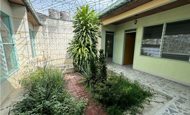 Casa esquinera de una planta en venta Barrio Las Mercedes Palmira