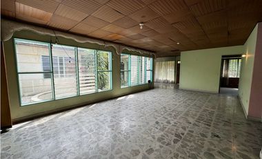 Casa esquinera de una planta en venta Barrio Las Mercedes Palmira
