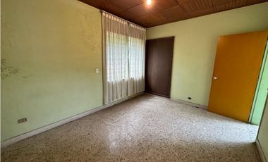 Casa esquinera de una planta en venta Barrio Las Mercedes Palmira