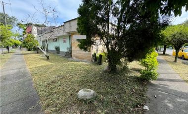 Casa esquinera de una planta en venta Barrio Las Mercedes Palmira