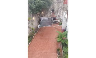 Casa en Venta VILLA LUGANO 5 ambientes 2 baños Garaje Patio Parrilla Balcon Terraza En 2 plantas