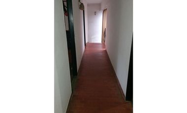 Casa en Venta VILLA LUGANO 5 ambientes 2 baños Garaje Patio Parrilla Balcon Terraza En 2 plantas