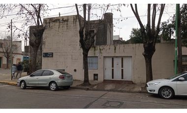 Casa en Venta VILLA LUGANO 5 ambientes 2 baños Garaje Patio Parrilla Balcon Terraza En 2 plantas