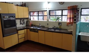 Casa en Venta VILLA LUGANO 5 ambientes 2 baños Garaje Patio Parrilla Balcon Terraza En 2 plantas