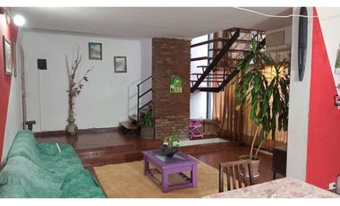 Casa en Venta VILLA LUGANO 5 ambientes 2 baños Garaje Patio Parrilla Balcon Terraza En 2 plantas